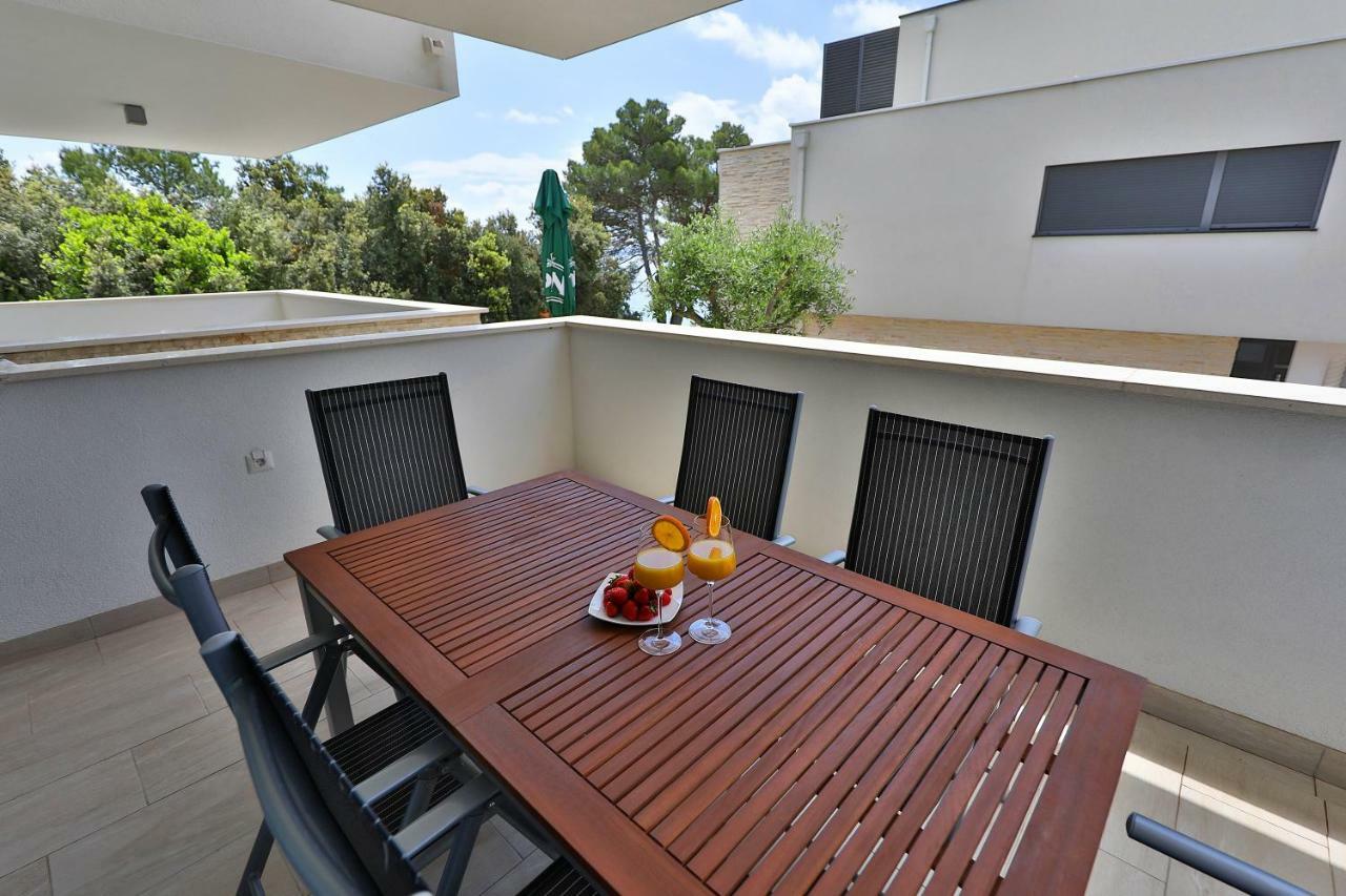 Luxury Sunset Penthouse With Seaview Apartment เพทรอซาเน ภายนอก รูปภาพ